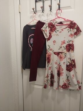 Place Floral Dress in Red and Cream